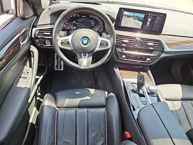 2023 BMW 5 Series 530e - Photo 42