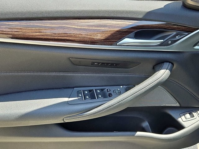 2023 BMW 5 Series 530e - Photo 43