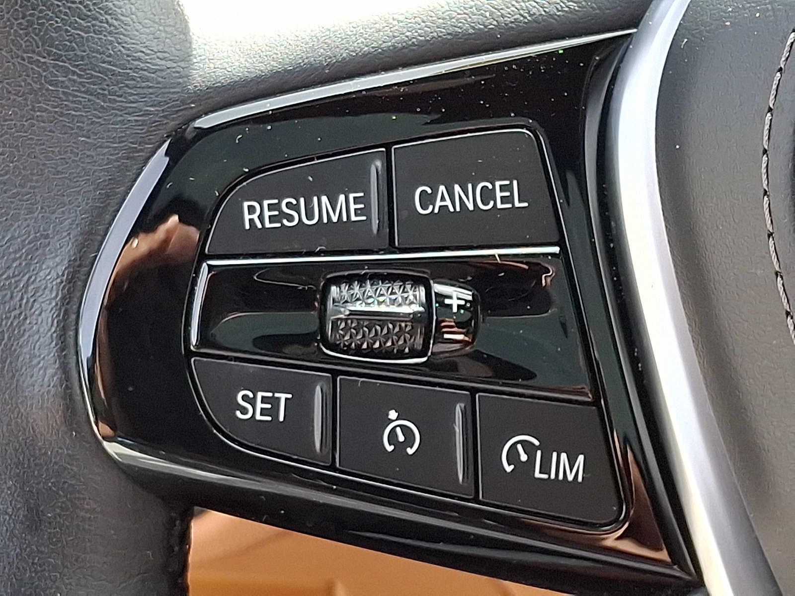2023 BMW 5 Series 530e xDrive Plug-In Hybrid