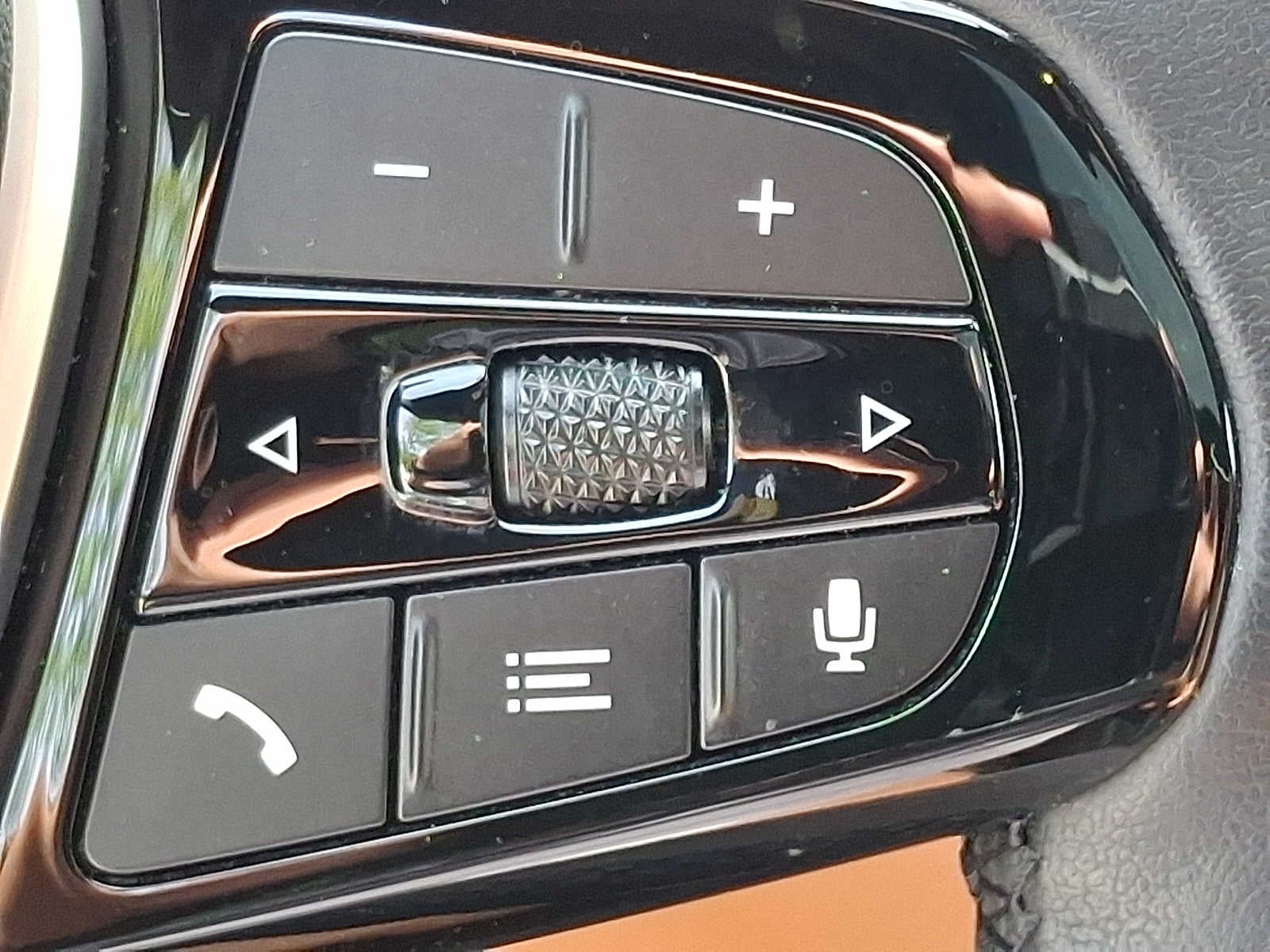 2023 BMW 5 Series 530e xDrive Plug-In Hybrid