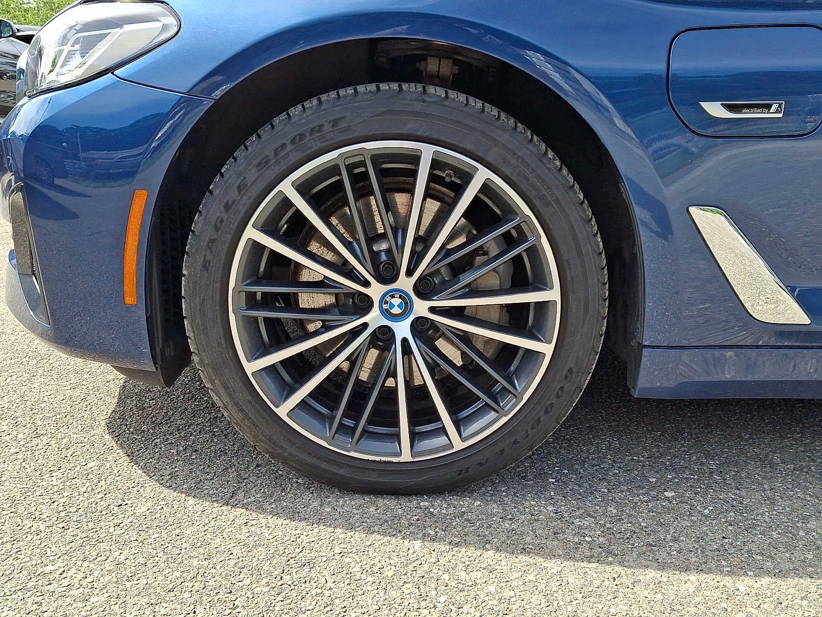 2023 BMW 5 Series 530e xDrive Plug-In Hybrid
