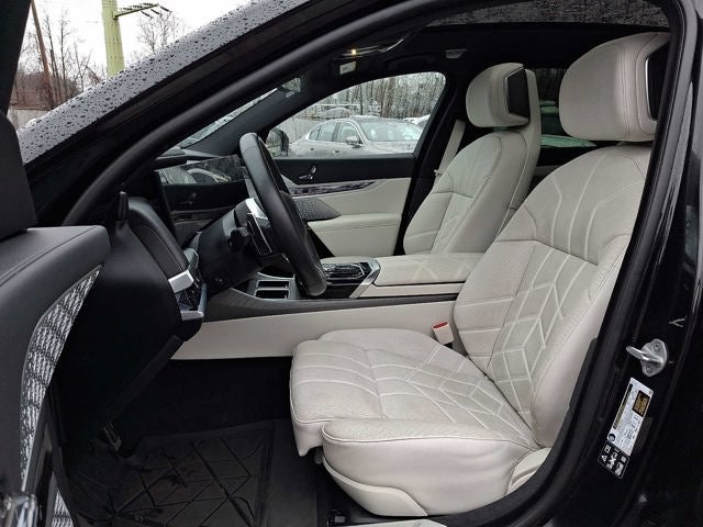 2024 BMW 7 Series 760i xDrive Sedan