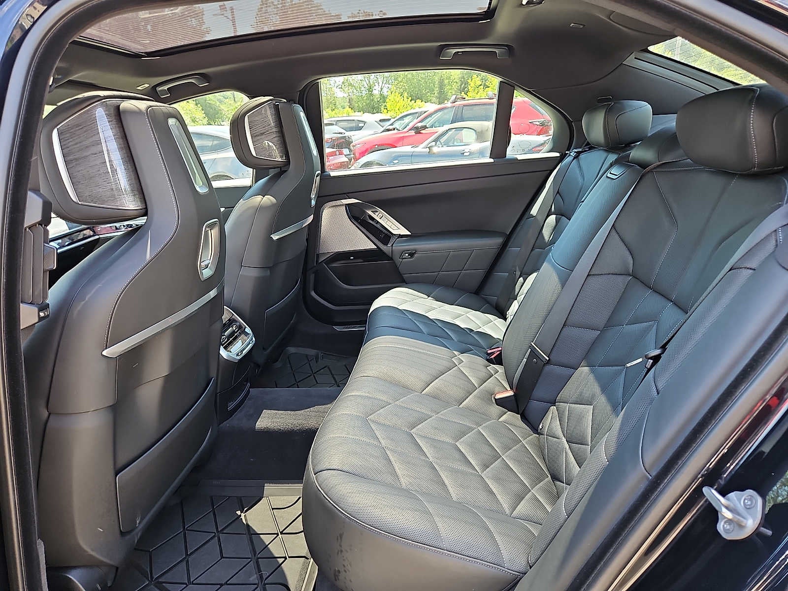 2024 BMW 7 Series 760i xDrive Sedan