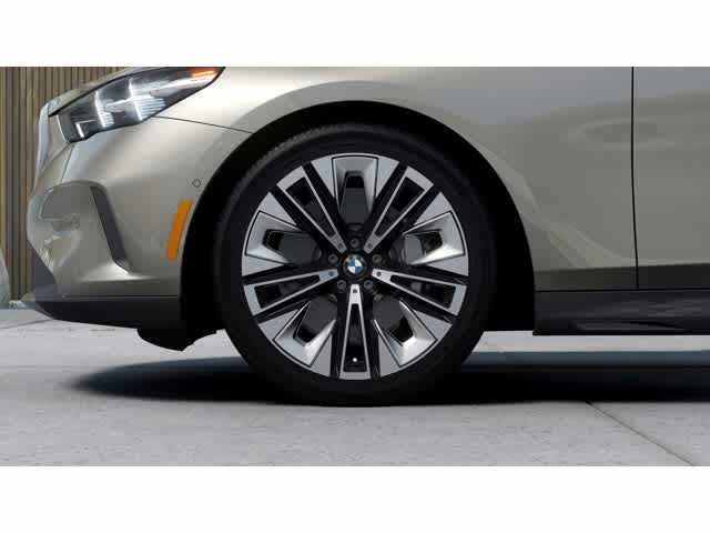 2026 BMW 5 Series 530i xDrive Sedan