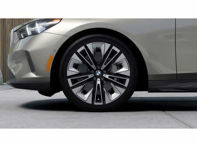 2027 BMW 5 Series 530i xDrive Sedan