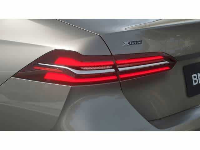 2027 BMW 5 Series 530i xDrive Sedan