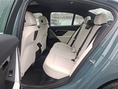 2025 BMW 5 Series 530i xDrive Sedan