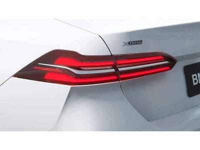 2027 BMW 5 Series 530i xDrive Sedan