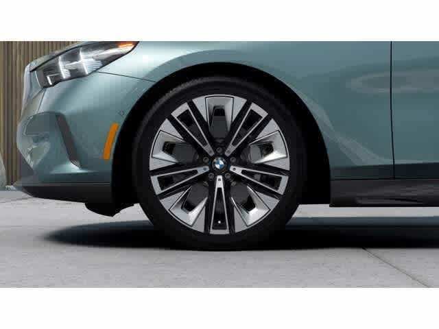 2026 BMW 5 Series 530i xDrive Sedan