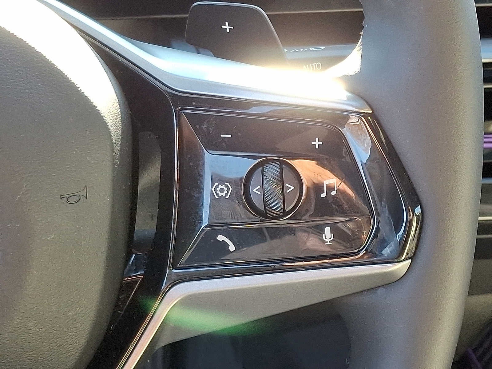 2025 BMW 5 Series 530i xDrive Sedan