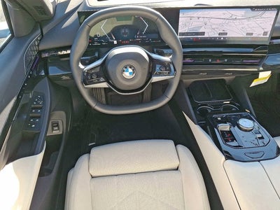 2025 BMW 5 Series 530i xDrive Sedan