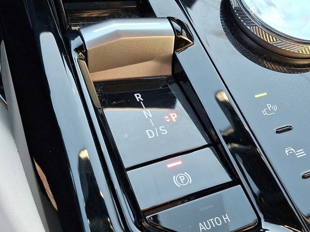 2025 BMW 5 Series 530i xDrive Sedan