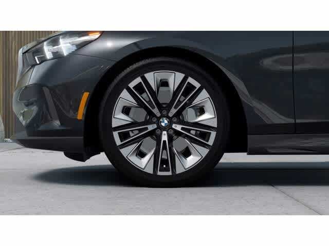 2026 BMW 5 Series 530i xDrive Sedan