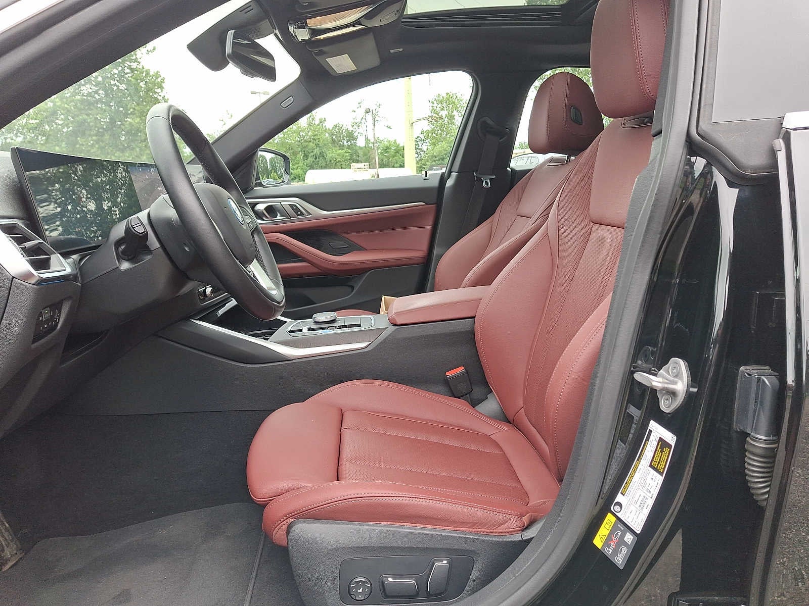 2024 BMW i4 35 - Photo 10