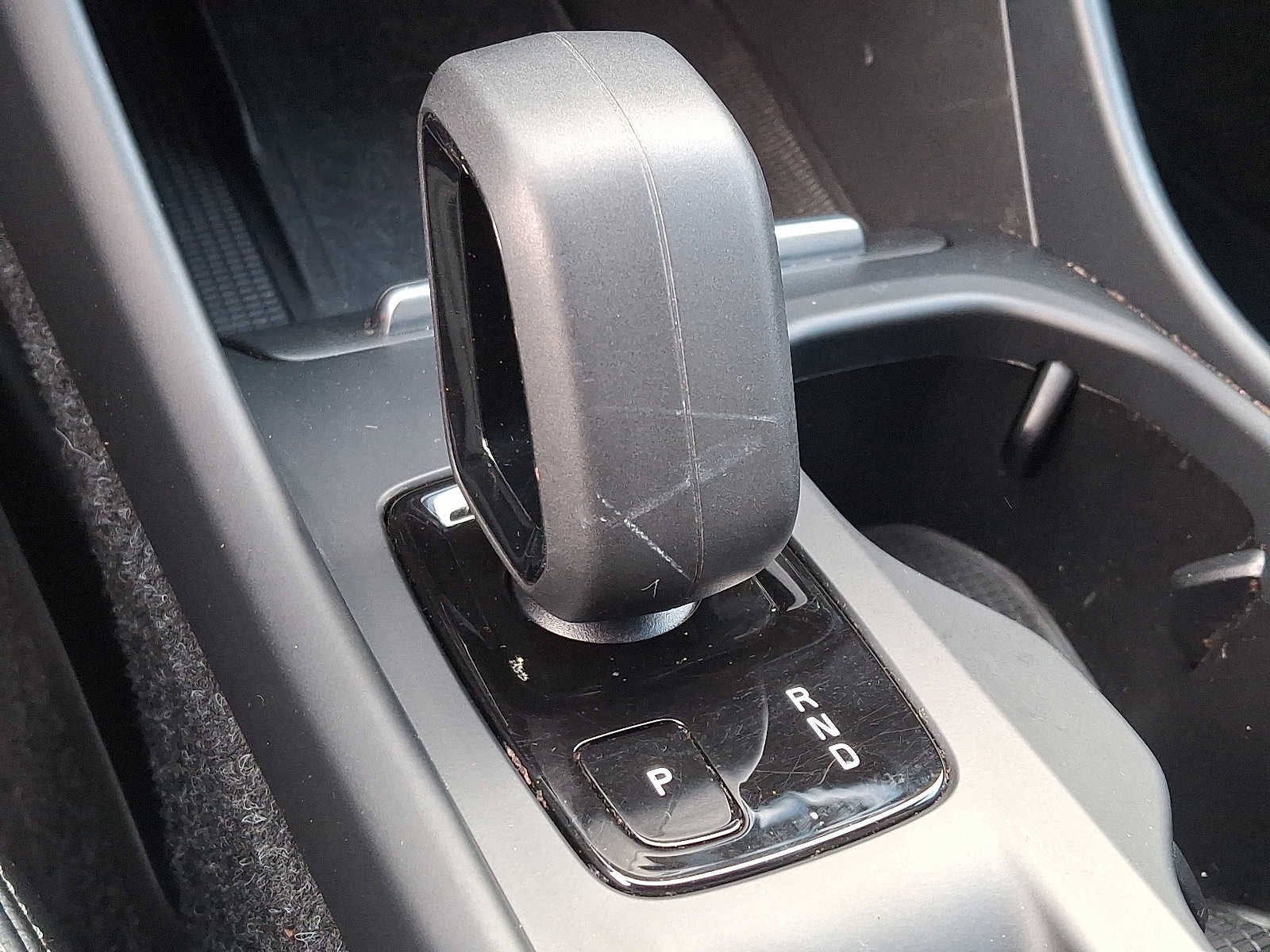 2022 Volvo XC40 T5 AWD Momentum