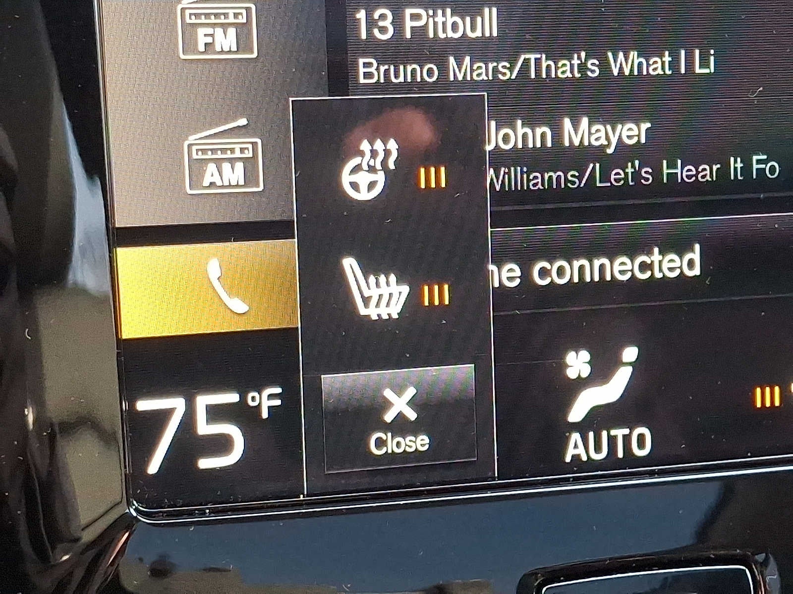 2022 Volvo XC40 T5 AWD Momentum