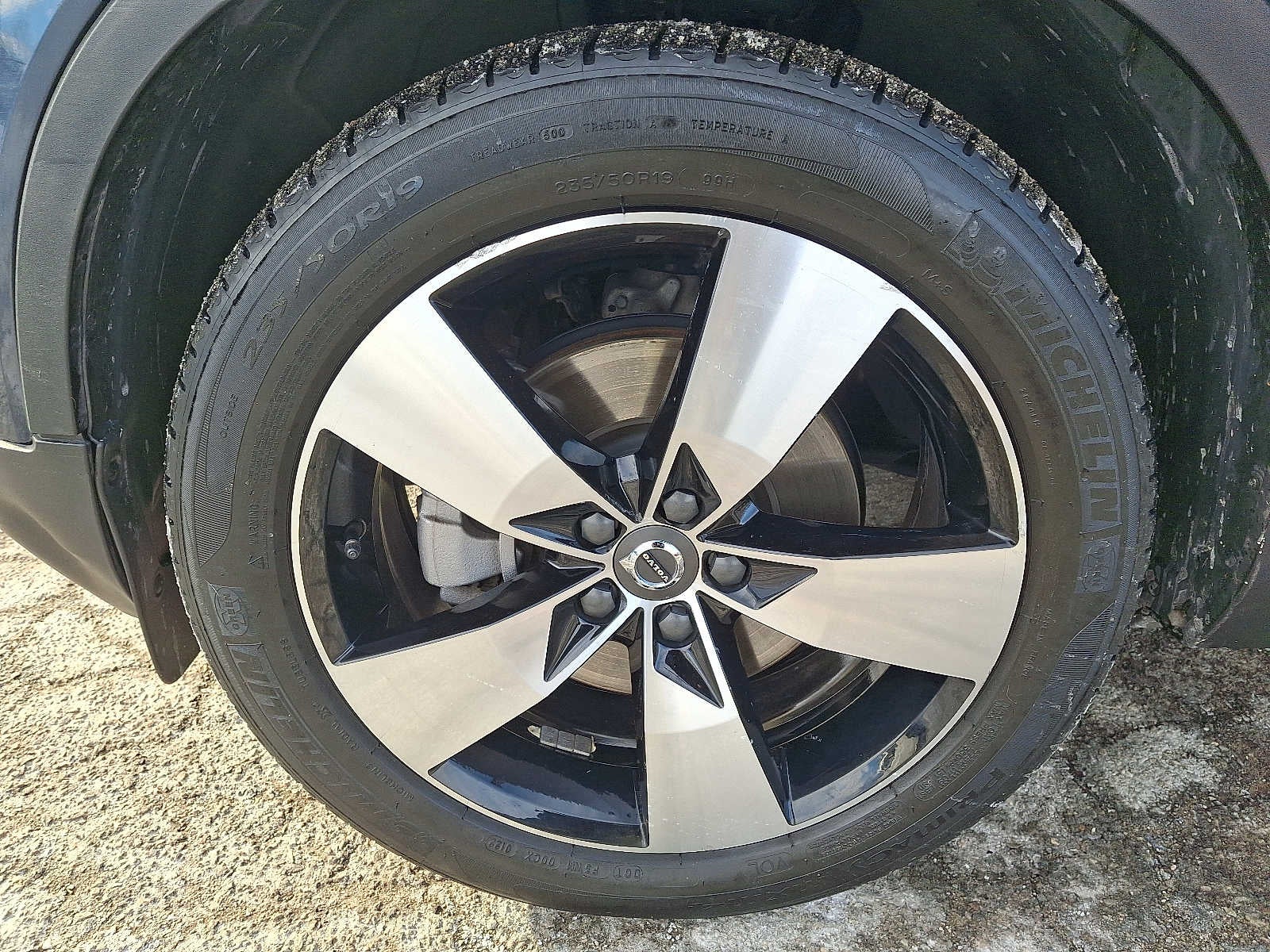 2022 Volvo XC40 T5 AWD Momentum